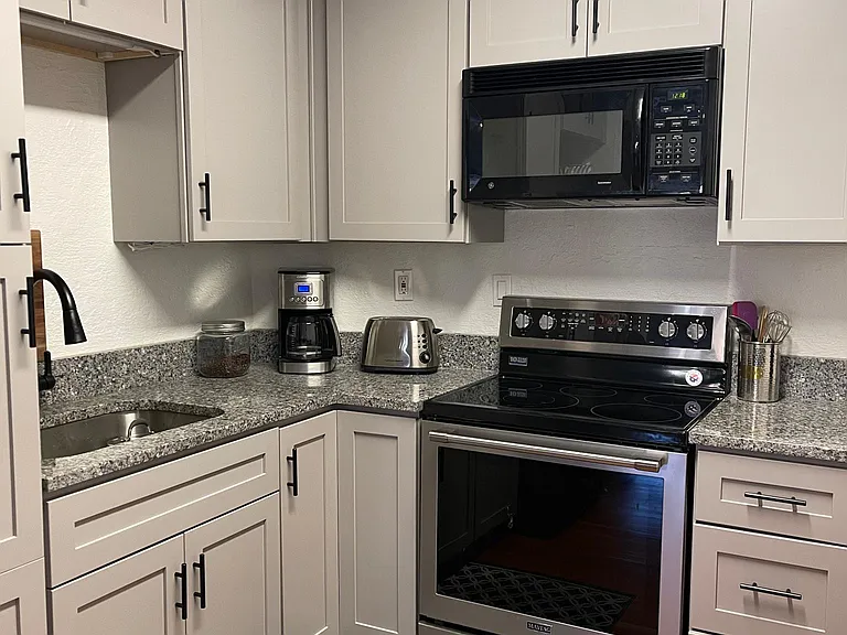 515 NW Kansas Ave #2 — Photo 2