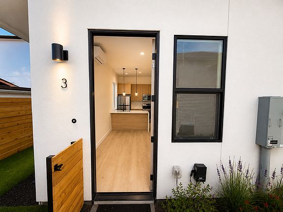 2nd image of 1817 Westinghouse St #1