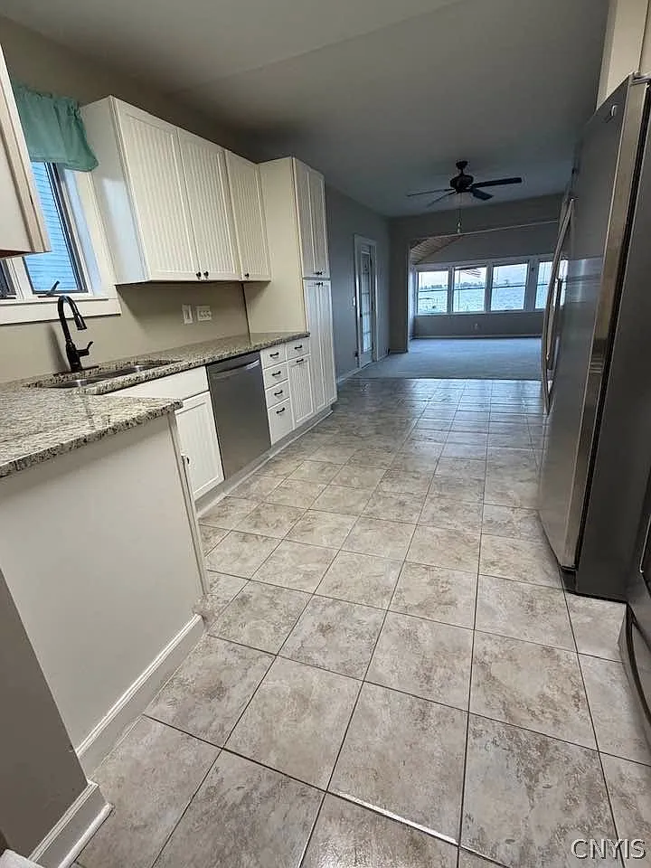 1 bed, 1.0 bath, 1040 sqft, $2,000 — Photo 3