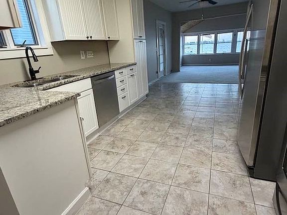 3rd image of 8876 Maple Dr
