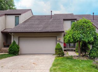 4926 W Park Dr, West Des Moines, IA 50266