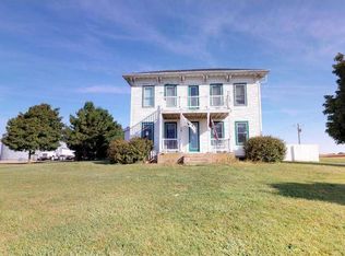 77 N Bearsdale Rd, Maroa, IL 61756