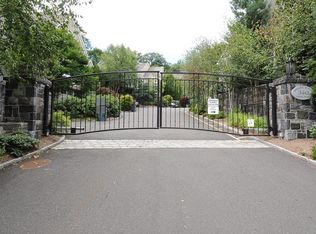 340 Valley Rd UNIT 3, Greenwich, CT 06807