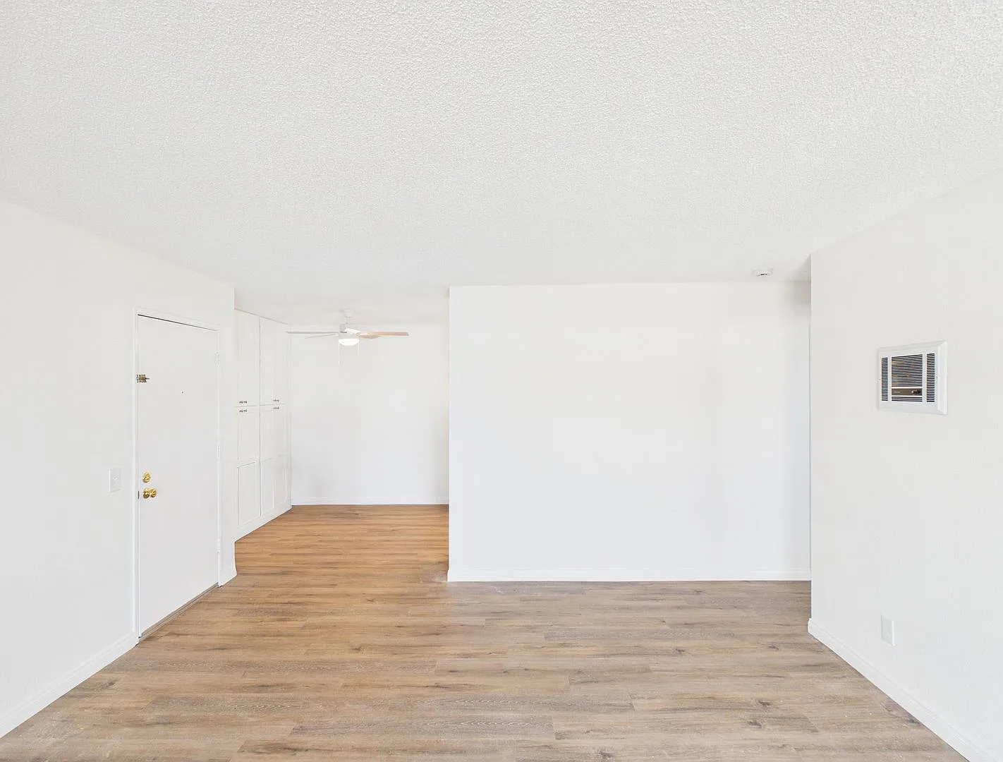 Anita Square Apartments — Photo 3