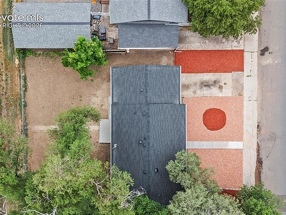 3rd image of 1103 Montrose Ave