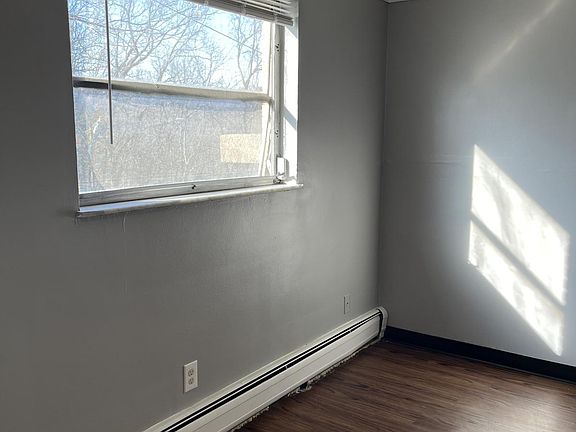 3rd image of 2861 Harrison Ave #4