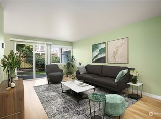 5711 122nd Pl SE APT 215, Bellevue, WA