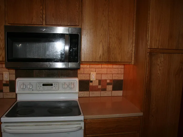 208 Prospect Ave — Photo 17
