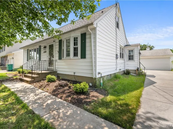 3694 Blair Ct, Buffalo, NY 14219