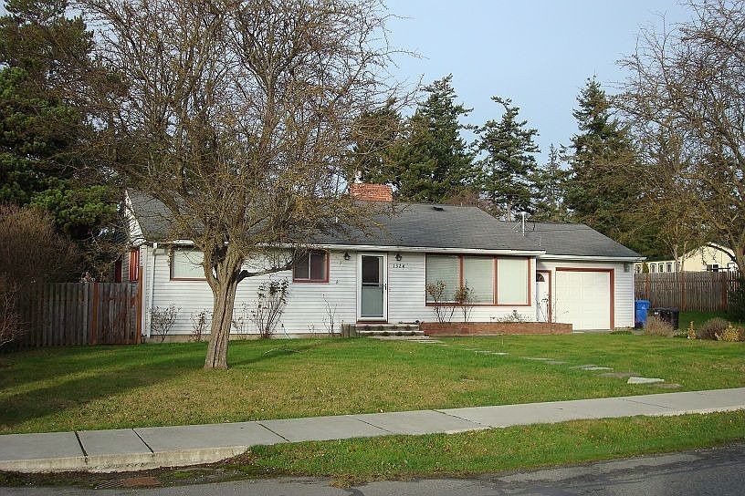 1st image of 1324 NE 6th Ave