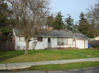 1324 NE 6th Ave, Oak Harbor, WA 98277