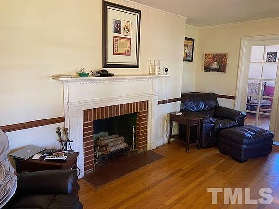 3rd image of 801 N Park Ave