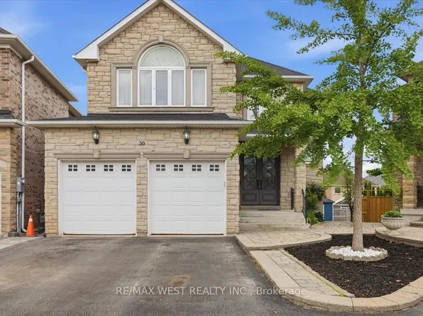 36 Danpatrick Dr, Richmond Hill, ON L4S 2S7