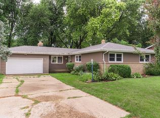 216 Fairmont Dr, Dekalb, IL 60115
