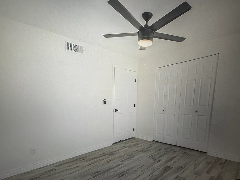 3661 W Eastham Ln — Photo 8