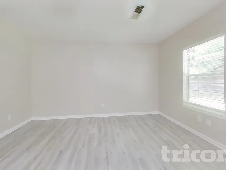 141 Wood Way — Photo 2
