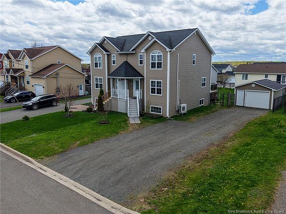 2nd image of 78 Hunterwood St