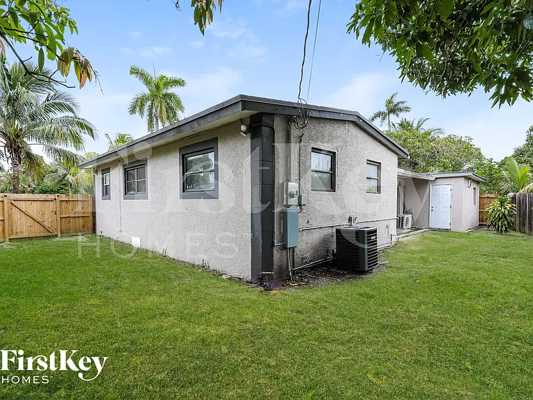 1185 Arizona Ave — Photo 18