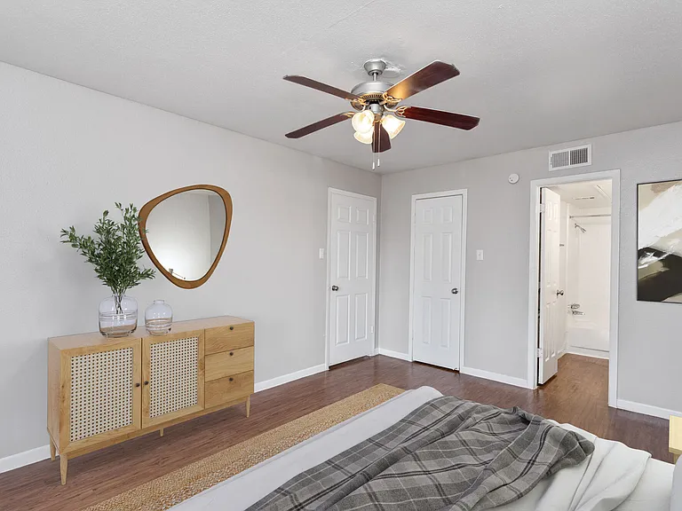 The Alora Apartments — Photo 11