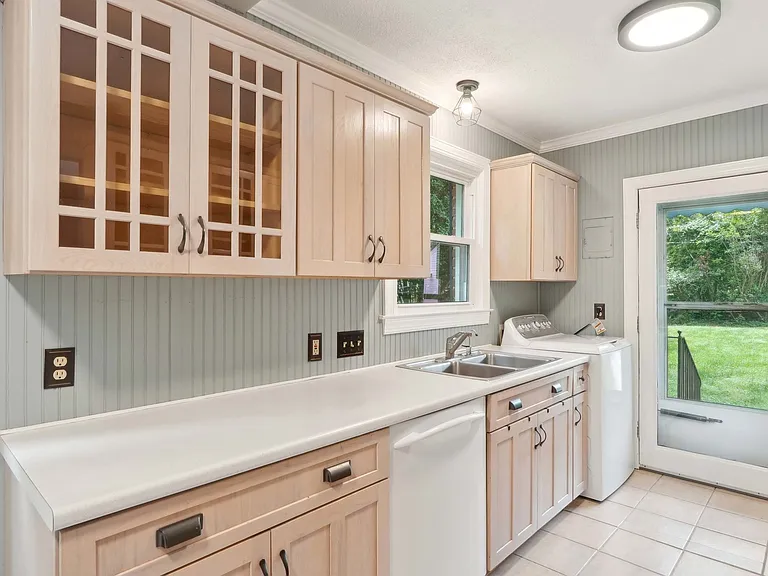 4800 Doris Ave — Photo 9