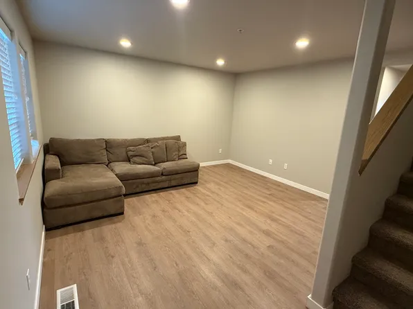 163 W Whitman St APT 1, Leavenworth, WA 98826