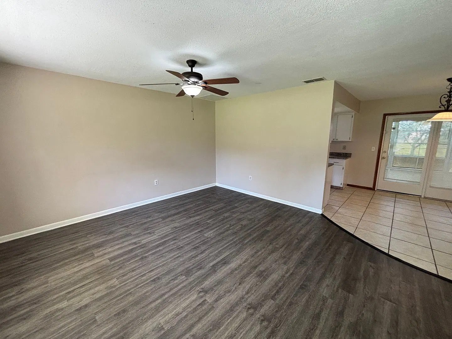 Spacious 2-Bedroom, 2-Bath Home in a Great Ocala Location - 55+ community — Photo 2