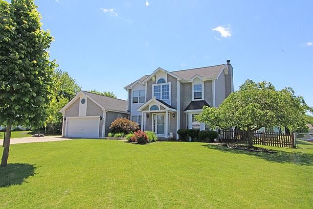 1st image of 4601 Vista Dr