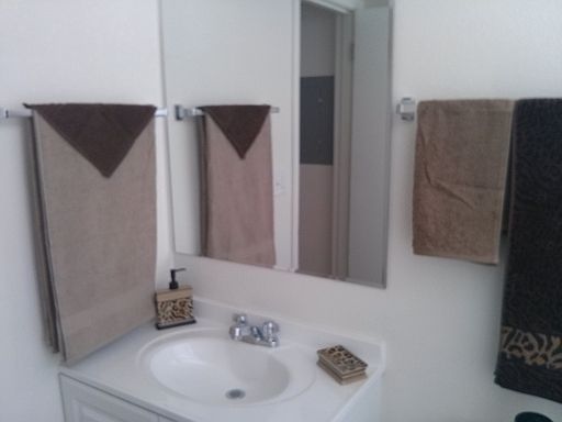 2nd image of 835 N Alvernon Way APT 210