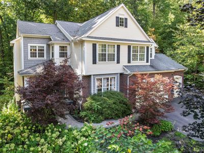 2500 Nottingham Ct, White Lake, MI, 48383