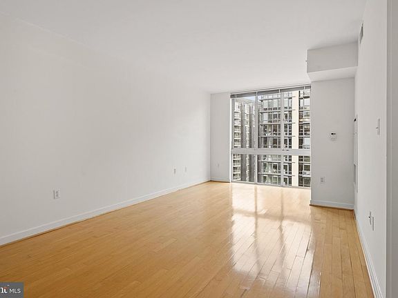 5th image of 1000 New Jersey Ave SE APT 908