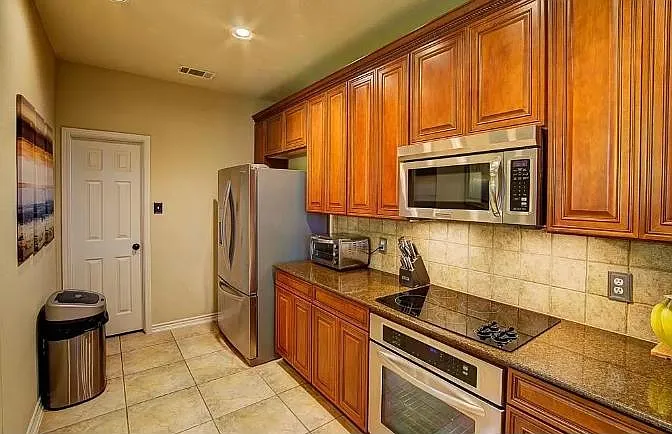 5899 Clearwater Ct — Photo 10