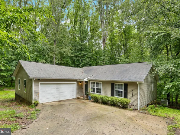 6199 Curtis Cir, King George, VA 22485