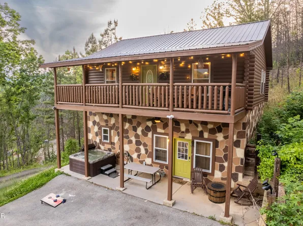 2213 Headrick Lead, Sevierville, TN 37862