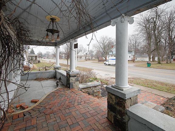 502 E Chicago Rd-103