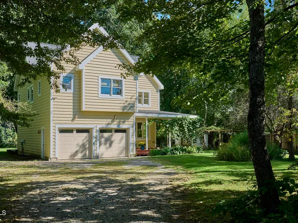 7 Iron Mine Rd, West Stockbridge, MA 01266
