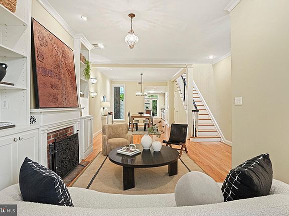 3rd image of 520 4th St NE