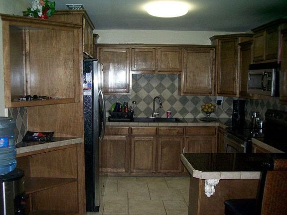 5th image of 3143 N Muskingum Ave