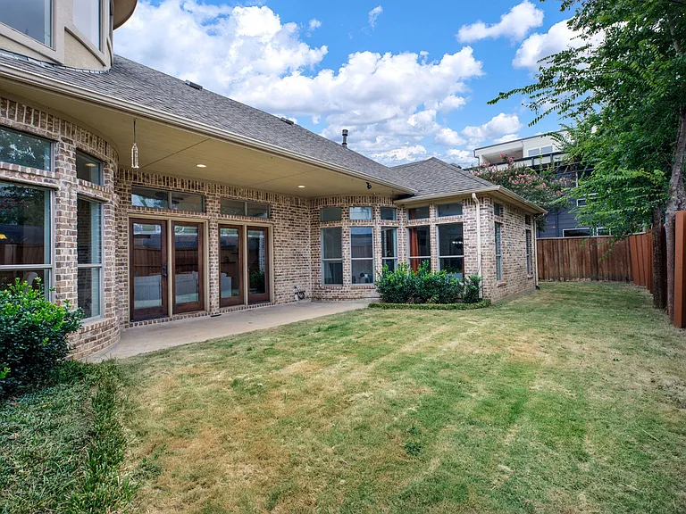 3606 S Versailles Ave — Photo 22