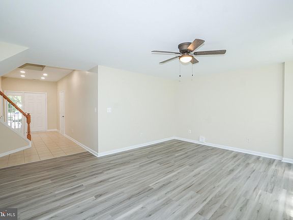 4th image of 20581 Crestmont Ter