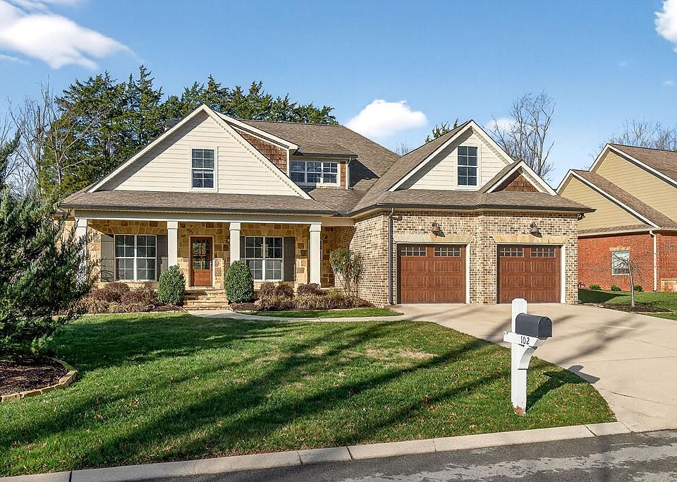 1st image of 102 Glen Abbey Dr