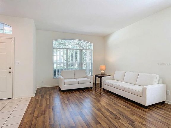 4th image of 105 RIDGEWAY