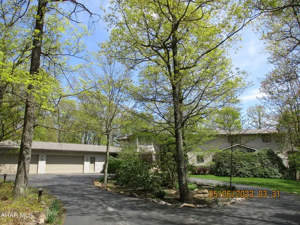 1 Wildwood Cir, Hollidaysburg, PA 16648