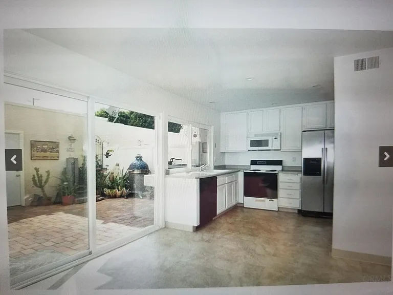 17 Oldwood Ct — Photo 2