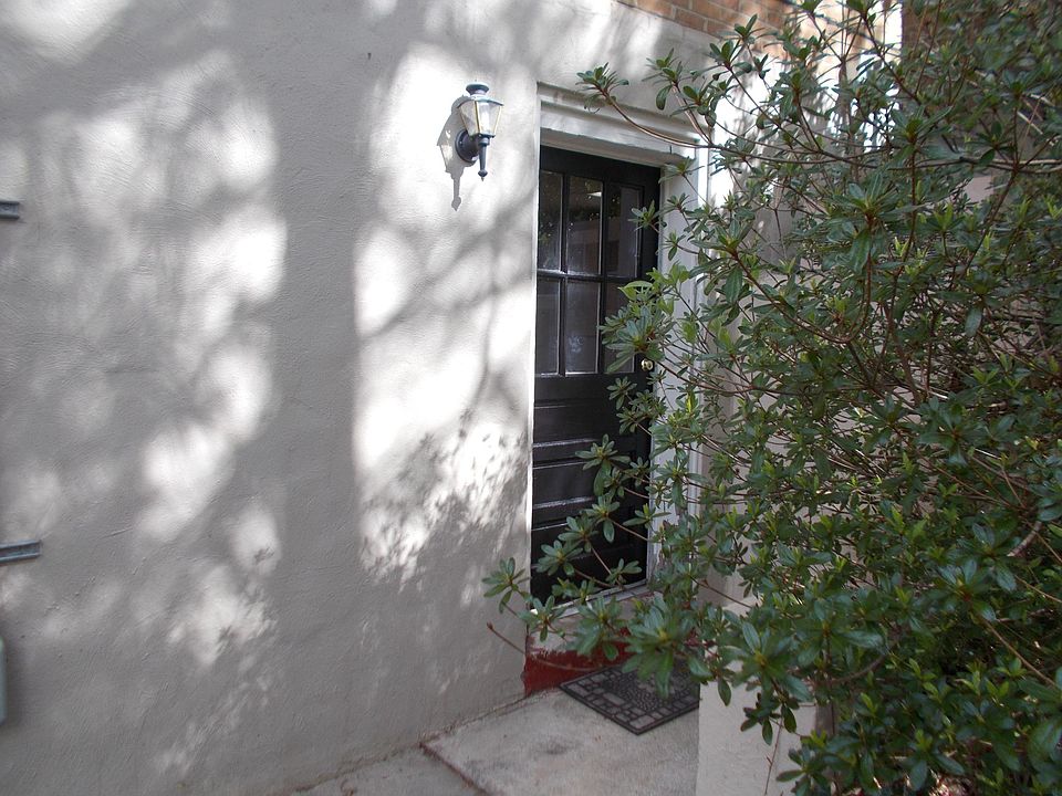 1st image of 831 Hillcrest Dr