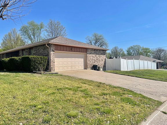 5th image of 1024 Whippoorwill Dr