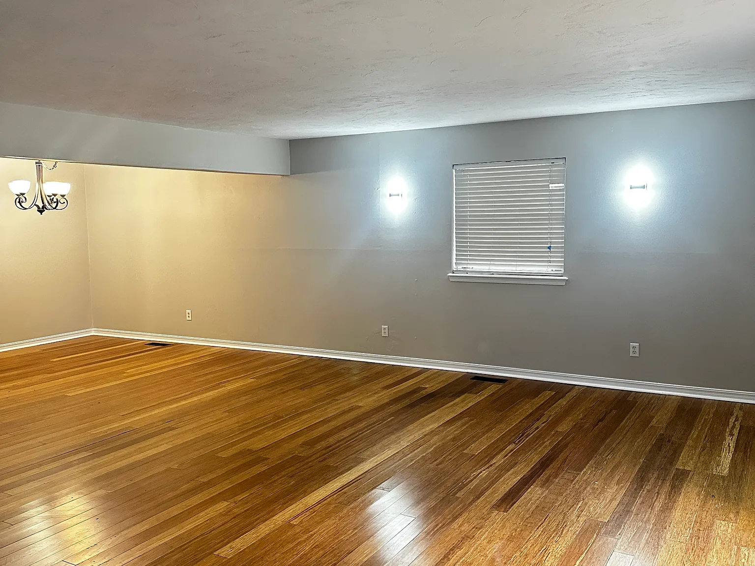 2 bed, 2.5 bath, 1800 sqft, $1,445 — Photo 3