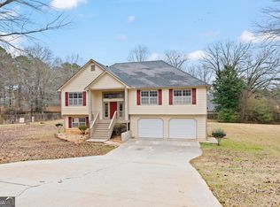 384 Chateauguay Dr, Ellenwood, GA 30294