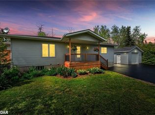 4 Alice Ave, Georgina, ON L4P3C8