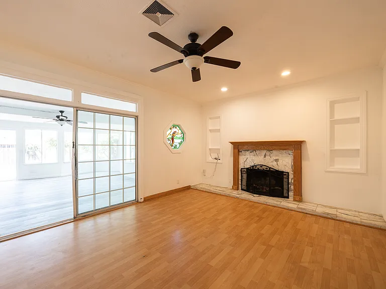 5316 Tanglewood Park Dr — Photo 2