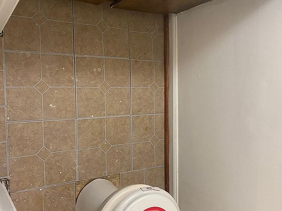 3rd image of 140 Freedom Ct APT H